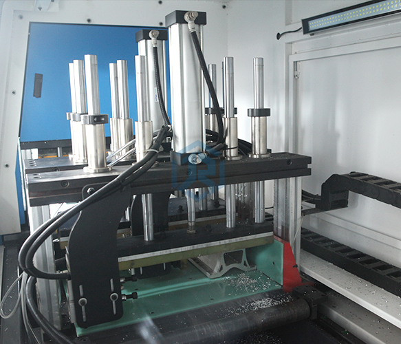 JR-455CNC-3A-1S 全自動拉尾料鋁切機